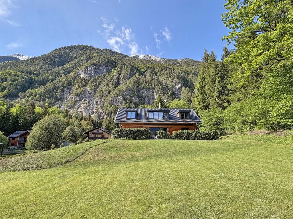 Chalet Presseggersee vrijstaand op 2.000 m2 eigen grond met veel privacy